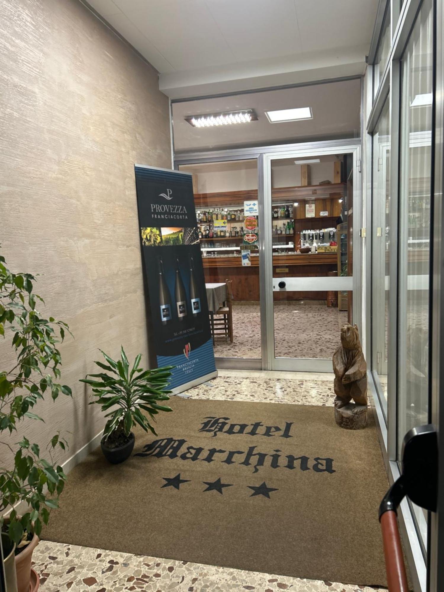 Hotel Marchina เบรเชีย ภายนอก รูปภาพ