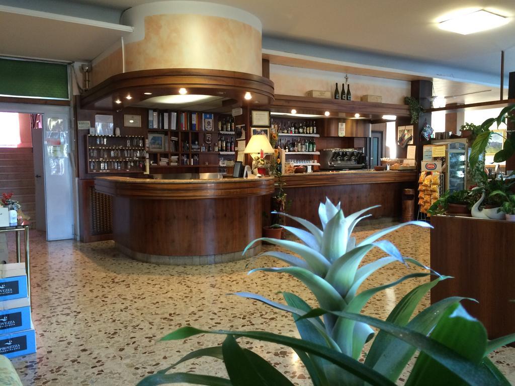 Hotel Marchina เบรเชีย ภายนอก รูปภาพ