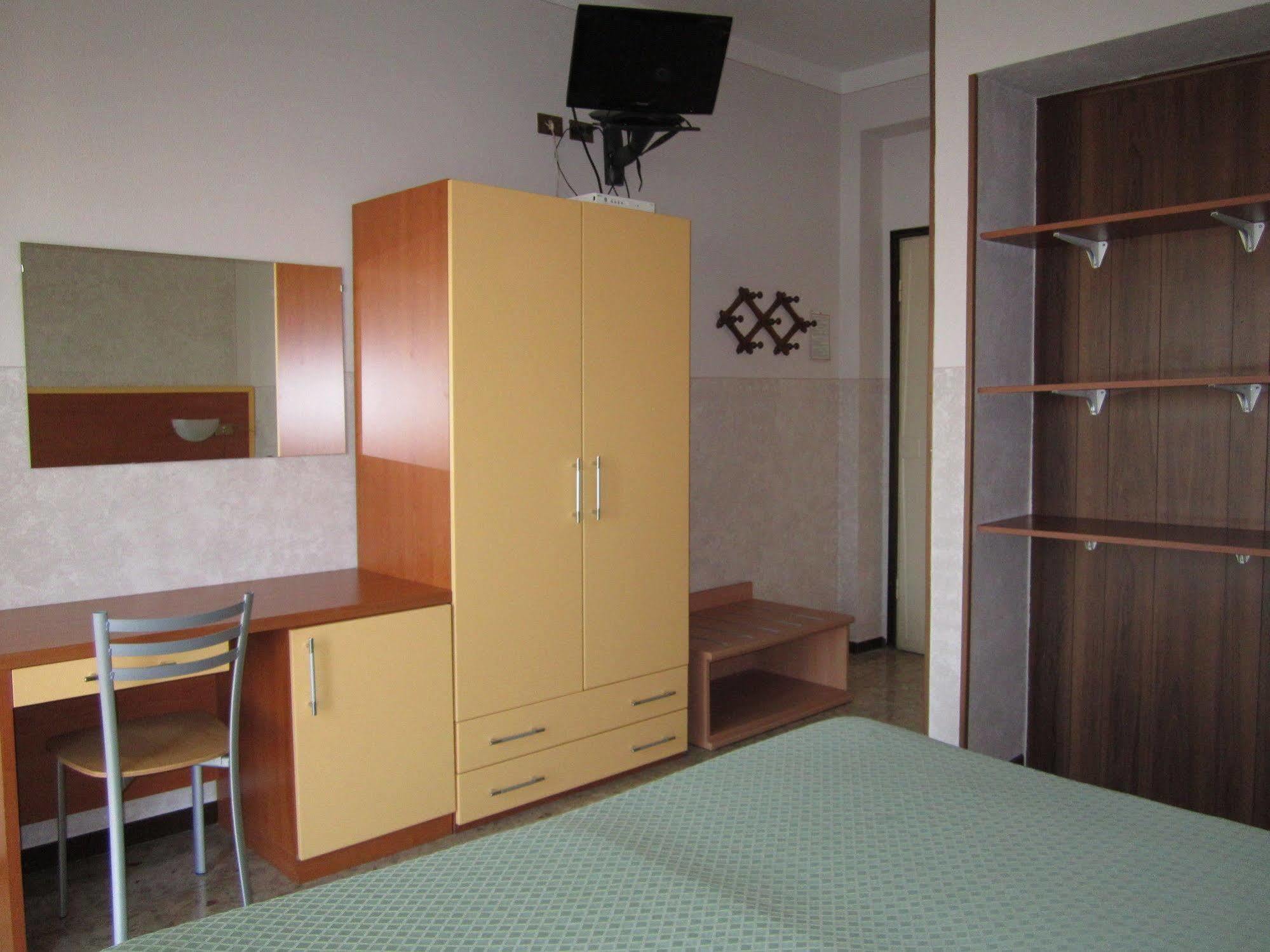 Hotel Marchina เบรเชีย ภายนอก รูปภาพ